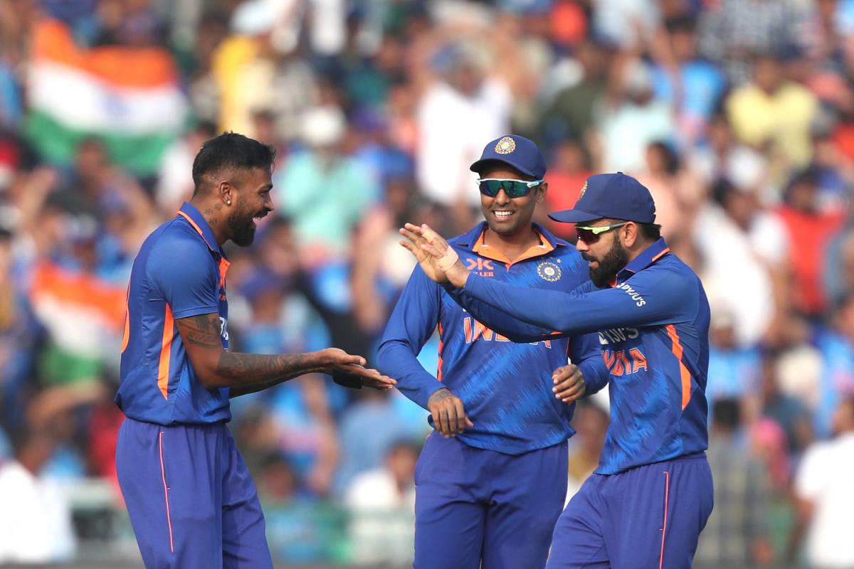 रोहित का अर्धशतक – भारत ने न्यूजी पर आसान जीत से सीरीज अपने नाम की  भारत ने न्यूजीलैंड के खिलाफ वनडे सीरीज जीती