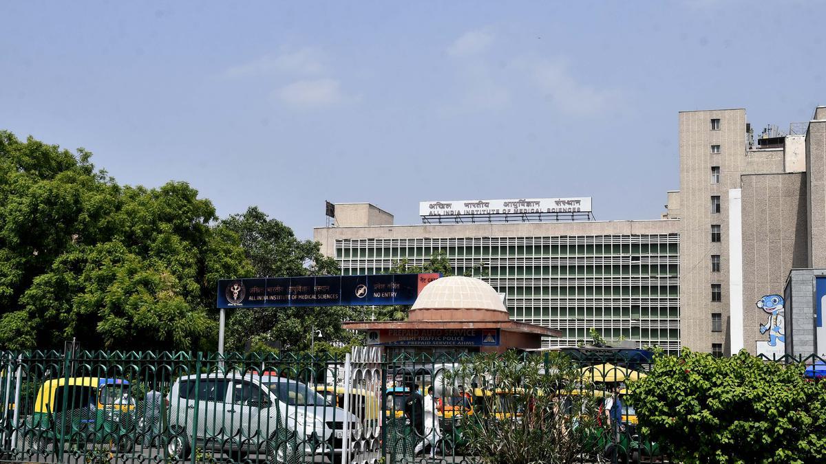 दिल्ली एम्स में चीनी निमोनिया वायरस फैलने का संकेत, केंद्रीय स्वास्थ्य मंत्रालय ने किया इनकार