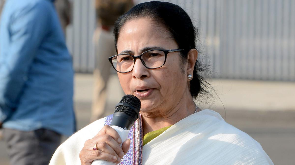 ममता बनर्जी ने पश्चिम बंगाल में आंगनवाड़ी कार्यकर्ताओं के लिए वेतन वृद्धि की घोषणा की |  ममता बनर्जी ने पश्चिम बंगाल में आंगनवाड़ी कार्यकर्ताओं के लिए वेतन वृद्धि की घोषणा की