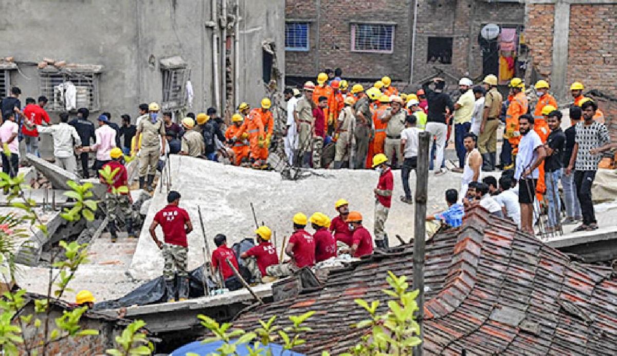 कोलकाता में 5 मंजिला इमारत गिरी: मरने वालों की संख्या बढ़कर 10 हुई |  कोलकाता इमारत ढहने से मरने वालों की संख्या 10 हुई, दो अभी भी लापता;  जमींदार ने पकड़ लिया