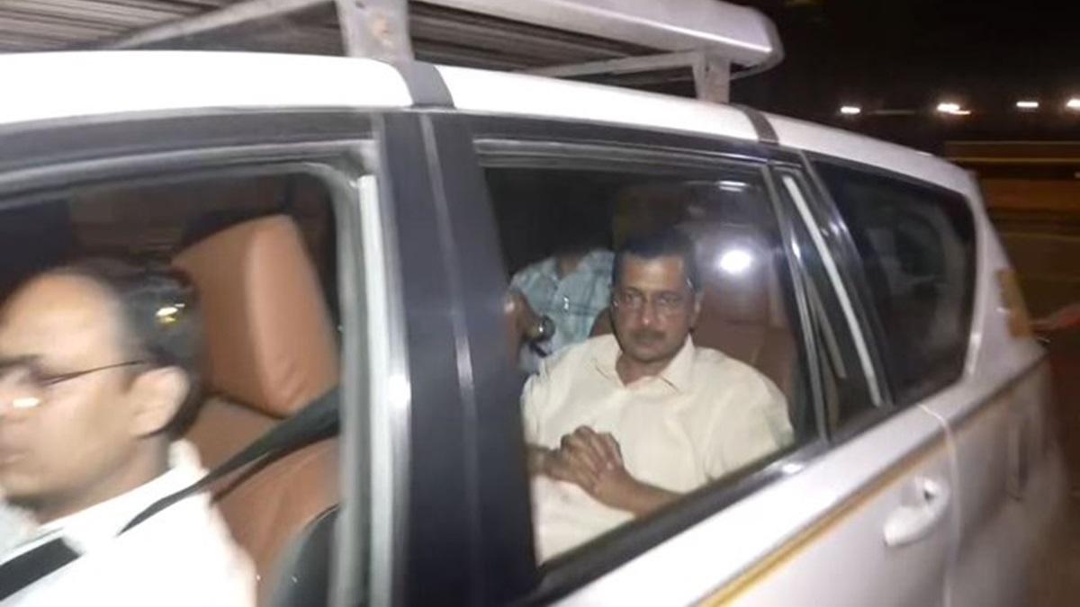 दिल्ली के मुख्यमंत्री केजरीवाल की गिरफ्तारी |  दिल्ली के मुख्यमंत्री अरविंद केजरीवाल गिरफ्तार