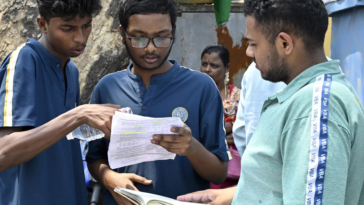 मास्टर्स 'नीट' परीक्षा स्थगित: केंद्र सरकार की अचानक घोषणा |  NEET पीजी परीक्षा स्थगित, स्वास्थ्य मंत्रालय द्वारा नई तारीख की घोषणा की जाएगी