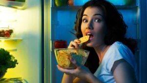 सोने से पहले चुपचाप बस एक चुटकी इस चीज को खा लें, रात भर जो होगा उस पर यकीन नहीं होगा