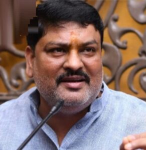 सपा नेता पवन पांडे ने उत्तर प्रदेश की योगी सरकार पर साधा निशाना सपा नेता पवन पांडे ने उत्तर प्रदेश की योगी सरकार पर साधा निशाना