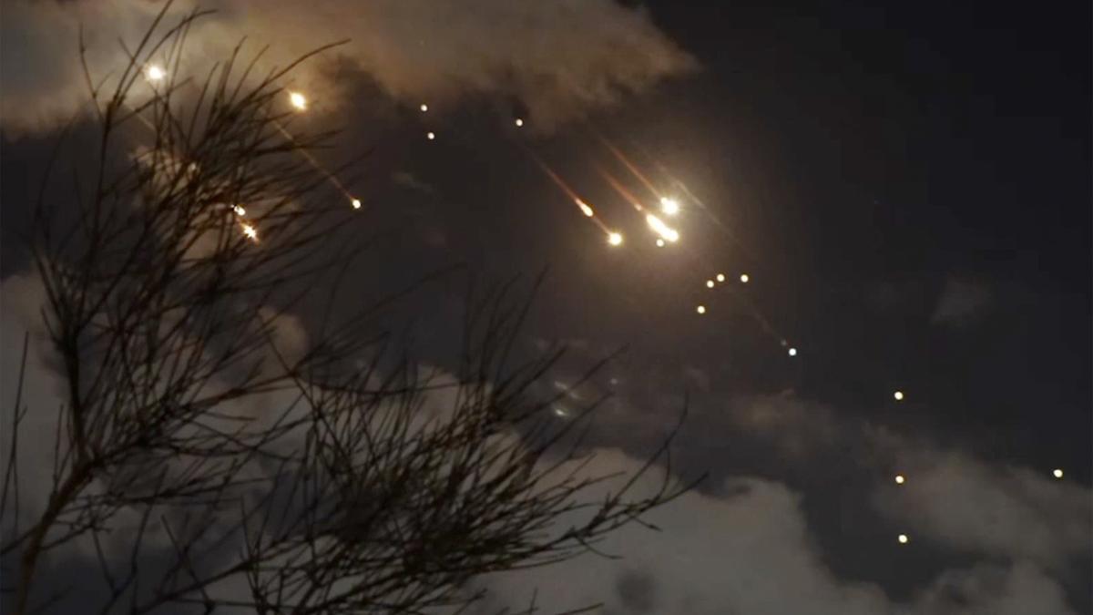 विदेश मंत्रालय ने भारतीयों को ईरान की सभी आवश्यक यात्रा से बचने की सलाह दी