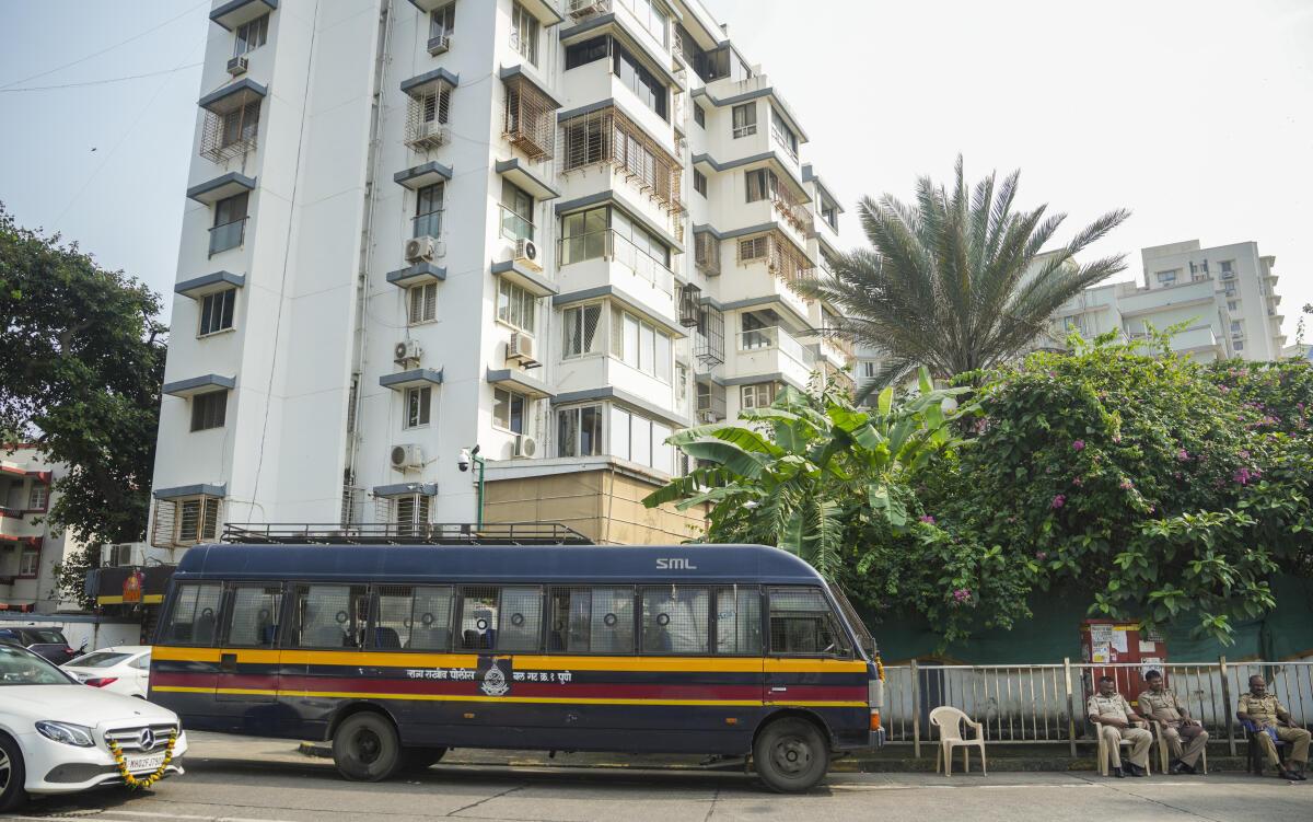 बाबा सिद्दीकी की मृत्यु के बाद सलमान खान ने रद्द की बैठकें, परिवार ने गोपनीयता का अनुरोध किया