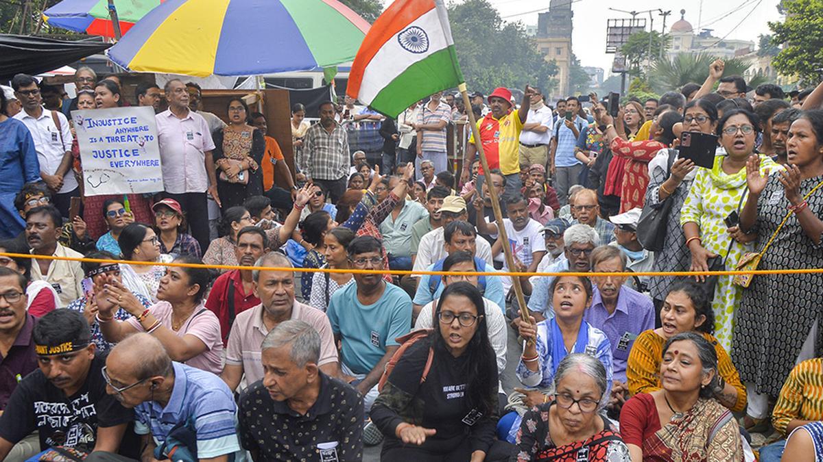 कोलकाता प्रैक्टिसिंग डॉक्टरों की भूख हड़ताल 13वें दिन में प्रवेश कर गई