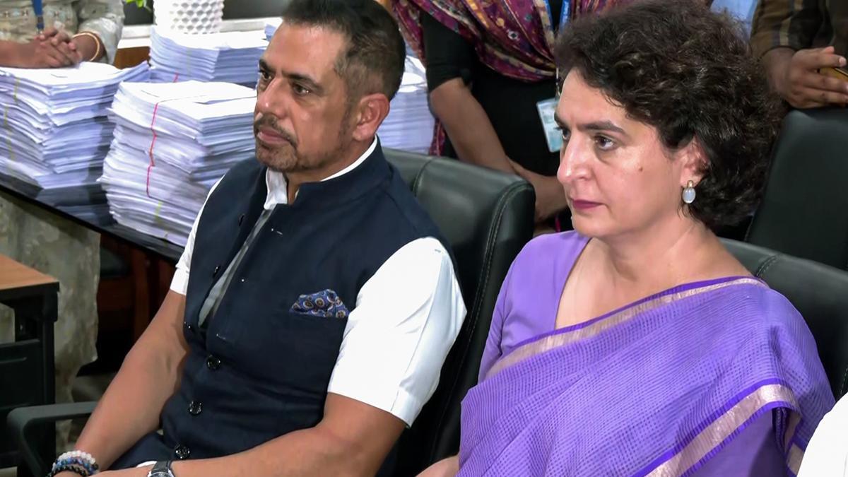 चुनावी हलफनामे को लेकर बीजेपी ने प्रियंका गांधी पर साधा निशाना