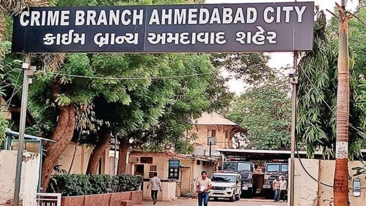 अहमदाबाद में फर्जी दस्तावेजों के साथ 50 बांग्लादेशी गिरफ्तार