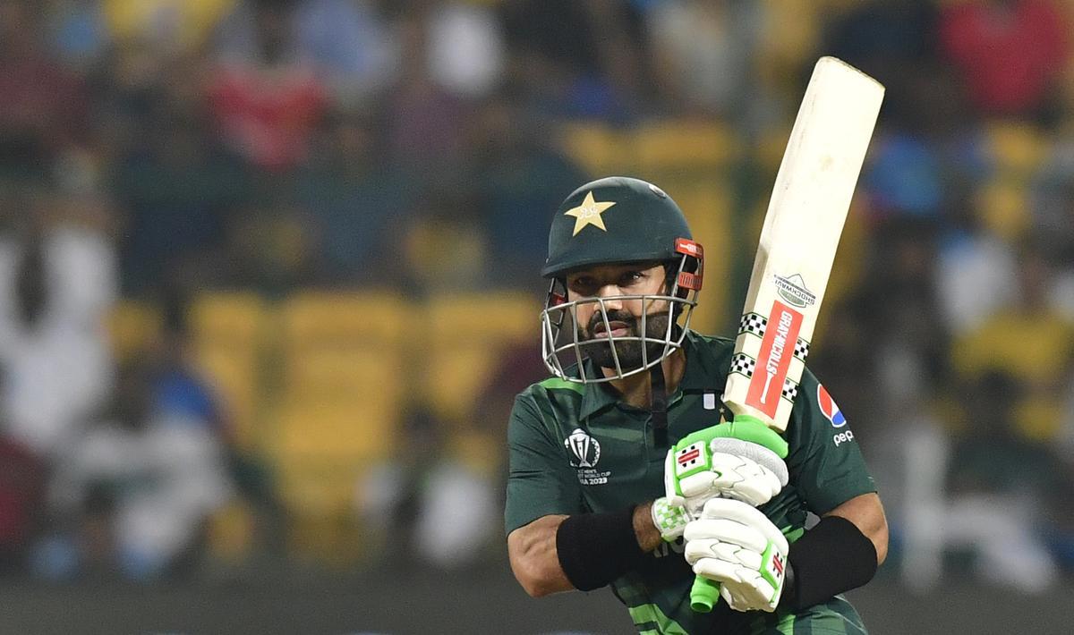 चैंपियंस ट्रॉफी खेलने आए रिजवान का पाकिस्तान में गर्मजोशी से स्वागत