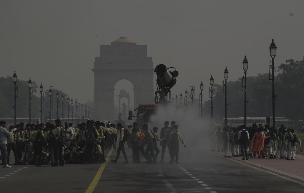 दिवाली से पहले दिल्ली में बढ़ा वायु प्रदूषण का स्तर, आठ स्टेशन रेड जोन में