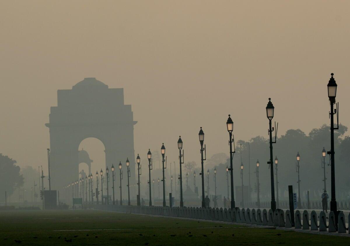 दिवाली के दिन दिल्ली, मुंबई, चेन्नई समेत कई शहरों में वायु प्रदूषण बढ़ गया