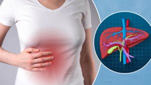 लीवर खराब होने से पहले शरीर देता है ये 2 संकेत