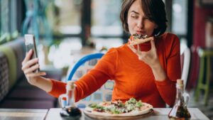 यदि आपको हड़बड़ी और बिजी शेड्यूल के बीच नहीं मिलता खाने का समय, तो इन चीजों को करे इस्तेमाल