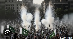 कराची: स्वतंत्रता दिवस जश्न में फायरिंग, तीन की मौत, कई घायल