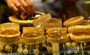 सोने और चांदी की कीमतों में गिरावट