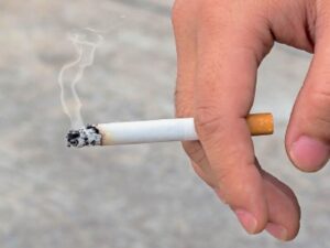 अगर आप सिगरेट पीते हैं तो, ये खबर जरुर देखे नहीं तो आप पछताएंगे