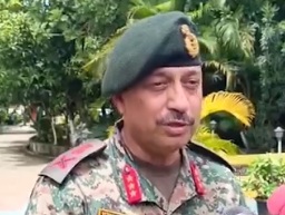 मणिपुर: असम राइफल्स के डीजी लेफ्टिनेंट जनरल विकास लखेड़ा ने बताया बल की भूमिका मणिपुर: असम राइफल्स के डीजी लेफ्टिनेंट जनरल विकास लखेड़ा ने बताया बल की भूमिका