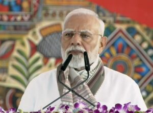 कोलकाता दौरे पर प्रधानमंत्री मोदी, विकास योजनाओं का लोकार्पण और घुसपैठ पर कड़ा संदेश कोलकाता दौरे पर प्रधानमंत्री मोदी, विकास योजनाओं का लोकार्पण और घुसपैठ पर कड़ा संदेश