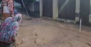 जम्मू में मूसलाधार बारिश से बाढ़ जैसे हालात