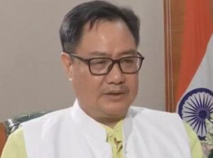 बोले केंद्रीय मंत्री रिजिजू, पीएम मोदी ने छूट लेने से किया इंकार, कहा “प्रधानमंत्री भी नागरिक, कानून के दायरे में लाएं” बोले केंद्रीय मंत्री रिजिजू, पीएम मोदी ने छूट लेने से किया इंकार, कहा “प्रधानमंत्री भी नागरिक, कानून के दायरे में लाएं”