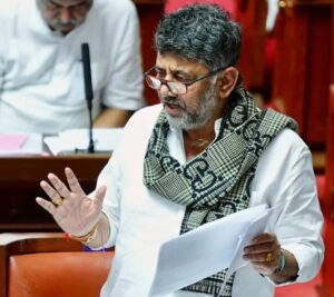 डीके शिवकुमार का बड़ा बयान, गांधी परिवार को बताया भगवान