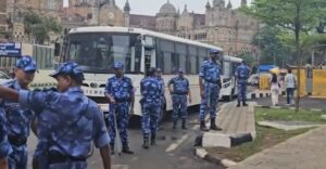 मराठा आरक्षण को लेकर आजाद मैदान में जुटे समर्थक, CRPF तैनात मराठा आरक्षण को लेकर आजाद मैदान में जुटे समर्थक, CRPF तैनात