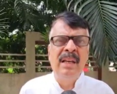 भाजपा द्वारा कांग्रेस नेता पवन खेड़ा पर दो मतदान पहचान पत्र रखने का आरोप