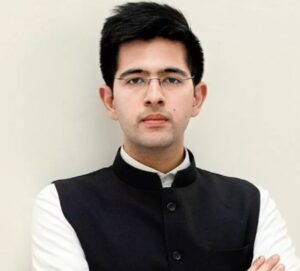 पंजाब में बाढ पीडितों की मदद के लिए मसीहा बनकर सामने आये राघव चड्डा