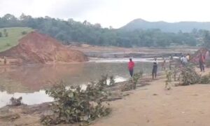 छत्तीसगढ़ के बलरामपुर में 40 साल पुराने लुटी बांध अचानक टूटा