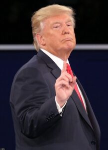 अमेरिकी राष्ट्रपति डोनाल्ड ट्रंप ने हमास को दी चेतावनी, 20 बंधकों को तुरंत लौटा दे