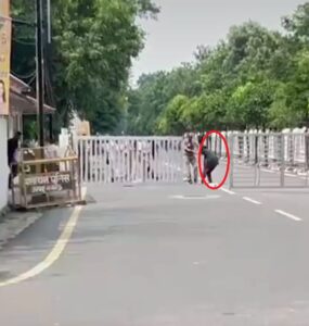 सीएम योगी के आवास के पास सुसाइड करने पहुंची अभिनेत्री सीएम योगी के आवास के पास सुसाइड करने पहुंची अभिनेत्री