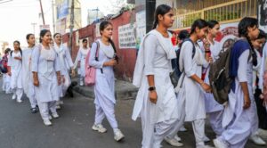 जम्मू-कश्मीर में बाढ़ के बाद फिर से खुले स्कूल, बच्चों के खिले चेहरे