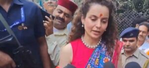 हिमाचल प्रदेश के मंडी में बाढ़ प्रभावित इलाकों का दौरा कर भावुक हुई कंगना रनौत