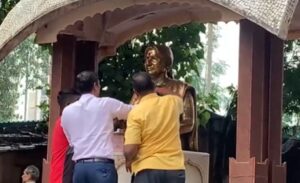 मुंबई में मीना ताई ठाकरे की प्रतिमा पर रंग डालने की कोशिश, शिवसेना (यूबीटी) MLA ने जताई नाराजगी