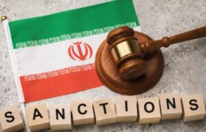 ईरान पर लगे कड़े प्रतिबंध, विदेशी संपत्तियां फ्रीज, हथियारों पर रोक