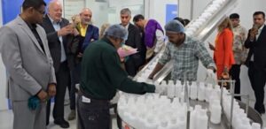 भारत की नैनो यूरिया तकनीक देखने पहुंचे 10 देशों के राजदूत