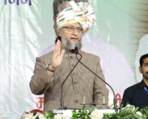 ओवैसी का बीजेपी से सवाल, पाकिस्तान से क्रिकेट क्यों खेला?