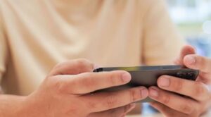 ऑनलाइन गेमिंग के चक्कर में फंसे महाराष्ट्र के संतोष गंगाशेट्टी, करोडों के हुए कर्जदार