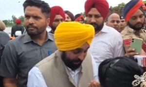 बाढ पीडितों के बीच पहुंचे पंजाब सीएम भगवंत मान, हुए भावुक