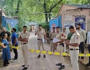 कुतुब मीनार के करीब स्कूल में बम की धमकी, सूचना मिलते ही मौके पर पहुंची पुलिस