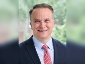 क्रिस्टोफर पैडिला: H-1B बीजा पर अमेरिकी सख्ती से व्यापार समझौते पर असर