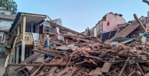 6.9 की तीव्रता के भूकंप से हिला फिलिपींस, 31 की मौत, 100 से अधिक घायल 6.9 की तीव्रता के भूकंप से हिला फिलिपींस, 31 की मौत, 100 से अधिक घायल