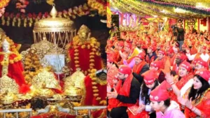 माता वैष्णो देवी भवन में धूमधाम से मनाई गई दिवाली, 56 भोग लगाए गए मां को