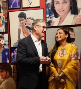 ब्रिटिश के प्रधानमंत्री कीर स्टार्मर ने मुम्बई में अभिनेत्री रानी मुखर्जी के साथ देखी फिल्म
