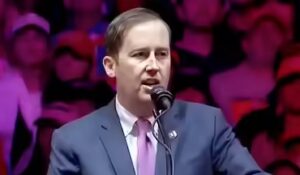 अमेरिकी राजदूत सर्जियो गोर और डिप्टी सेक्रेटरी माइकल रिगास, 6 दिवसीय भारत के दौरे पर