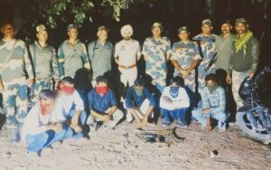 पंजाब सीमा पर BSF ने छह तस्करों को गिरफ्तार किया, हथियार और ड्रोन जब्त