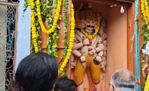 कानपुर का अनोखा रावण मंदिर, दशहरे पर होती है रावण की पूजा