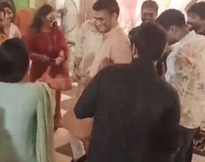 विजयादशमी पर सौरव गांगुली का धाक की ताल पर डांस