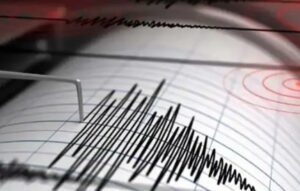 मुंबई के कफ परेड की चॉल में आग, नाबालिग की मौत, तीन घायल